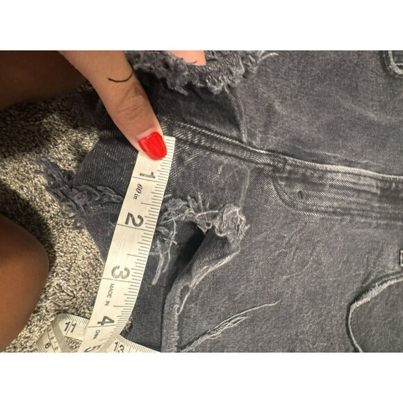 abercrombie and fitch the cutoff short high rise Black Size 28 EUC - Picture 5 of 6